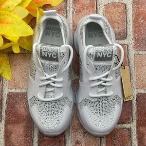 Women's White Active Rhinestone Athletic Sneakers Shoes Size 6